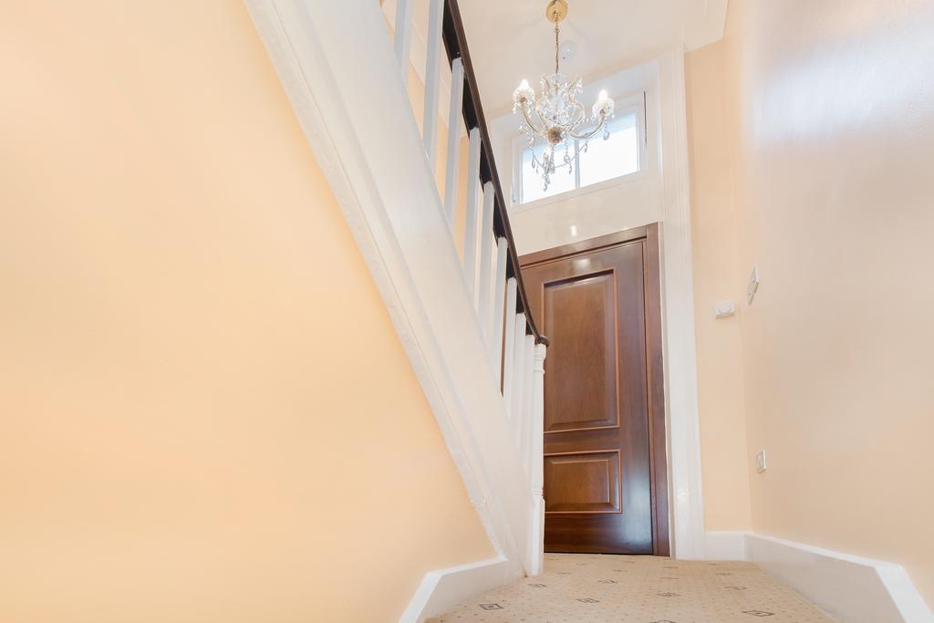 London Residence Exterior photo